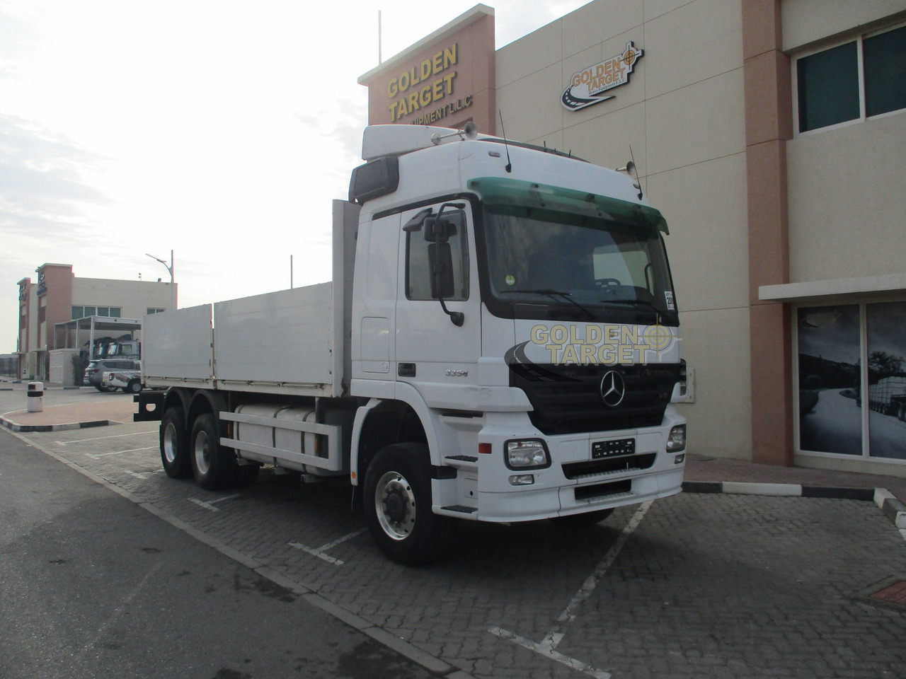 MERCEDES-BENZ ACTROS 3354 6x6 Chassis Truck - Camión chasis: foto 1 MERCEDES-BENZ ACTROS 3354 6x6 Chassis Truck - Camión chasis: foto 1