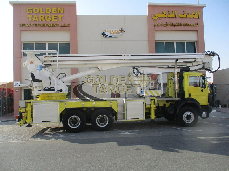 Mercedes-Benz 2638 - Camión con plataforma elevadora: foto 5 Mercedes-Benz 2638 - Camión con plataforma elevadora: foto 5