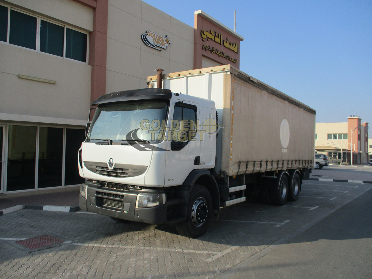 Renault KERAX 380 Curtainsider Truck - Camión lona: foto 2 Renault KERAX 380 Curtainsider Truck - Camión lona: foto 2