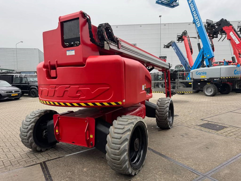 Niftylift HR 28 D E 4x4 - Plataforma articulada: foto 4 Niftylift HR 28 D E 4x4 - Plataforma articulada: foto 4