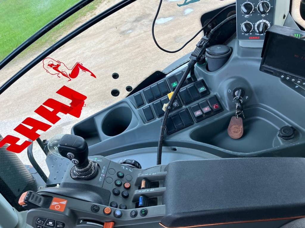 Tractor Claas Axion 920: foto 11