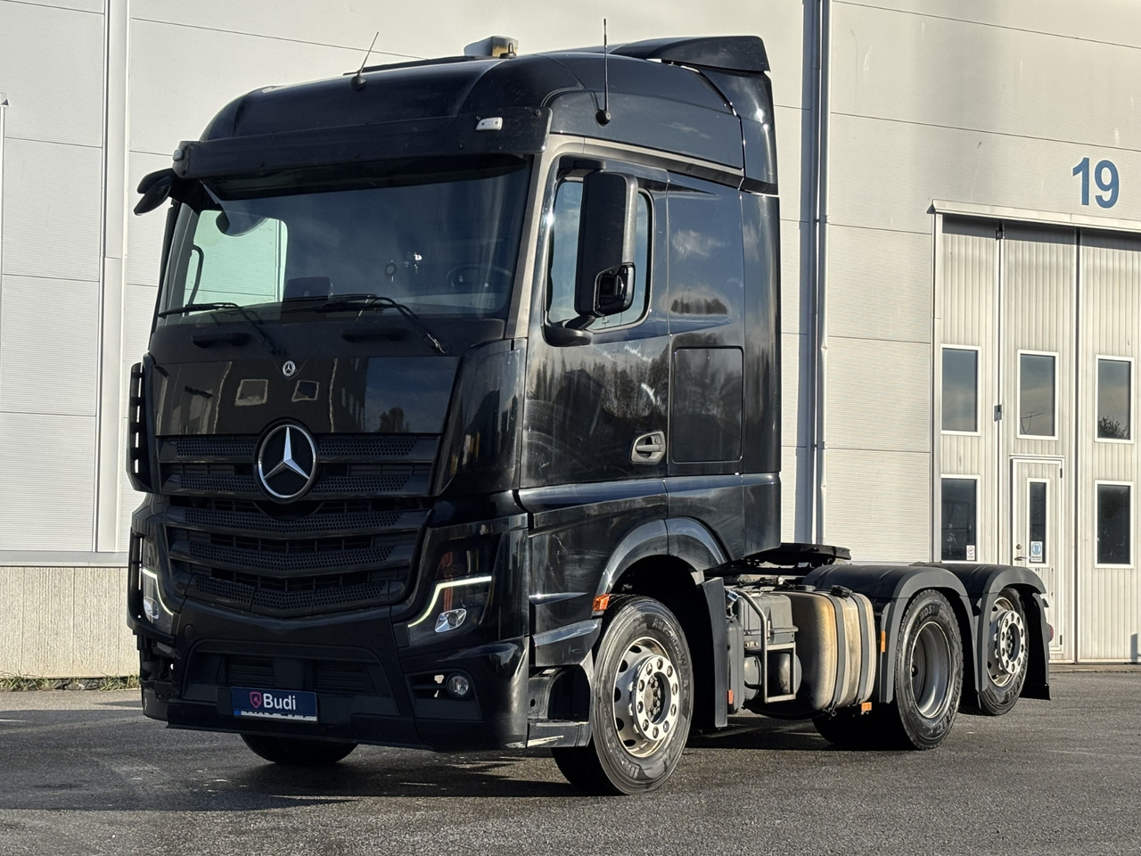 Dragbil Mercedes-Benz Actros 12.8 PowerShift -2022 - Cabeza tractora: foto 1 Dragbil Mercedes-Benz Actros 12.8 PowerShift -2022 - Cabeza tractora: foto 1