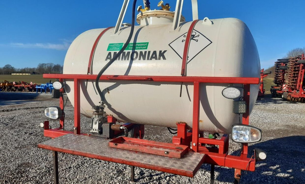Agrodan Ammoniaktank 1200 kg - Maquinaria para fertilización, Tanque de almacenamiento: foto 2 Agrodan Ammoniaktank 1200 kg - Maquinaria para fertilización, Tanque de almacenamiento: foto 2