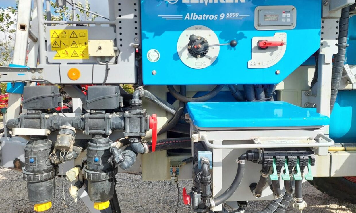 Pulverizador arrastrado Lemken ALBATROS 9 6000 L med GPS: foto 7