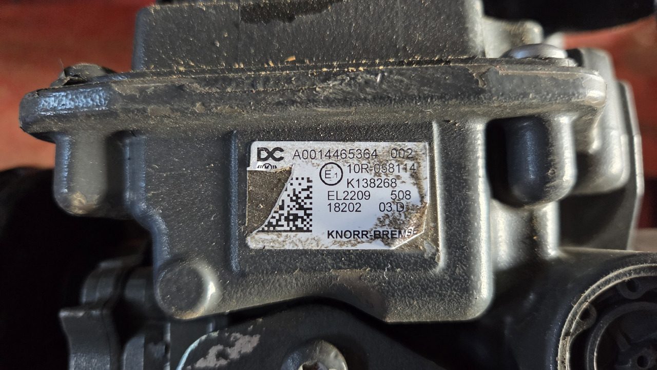 KNORR-BREMSE CONTROL UNIT EAPU K 102145 - Unidad de control para Camión: foto 3 KNORR-BREMSE CONTROL UNIT EAPU K 102145 - Unidad de control para Camión: foto 3