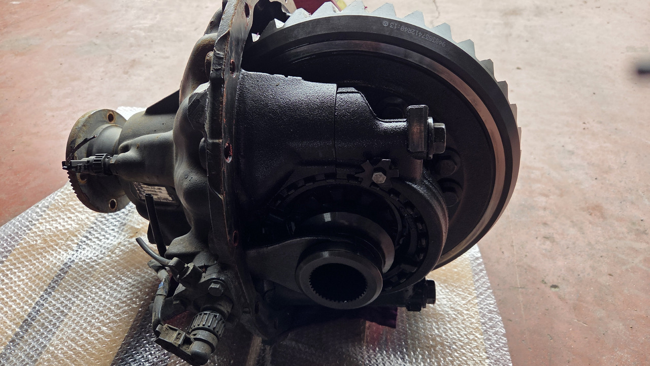 MERCEDES-BENZ ACTROS MP3 RADIO 40-13 - Mando final para Camión: foto 1 MERCEDES-BENZ ACTROS MP3 RADIO 40-13 - Mando final para Camión: foto 1