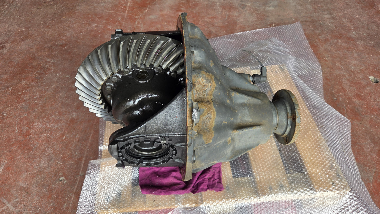 MERCEDES-BENZ ACTROS MP3 RADIO 40-13 - Mando final para Camión: foto 3 MERCEDES-BENZ ACTROS MP3 RADIO 40-13 - Mando final para Camión: foto 3