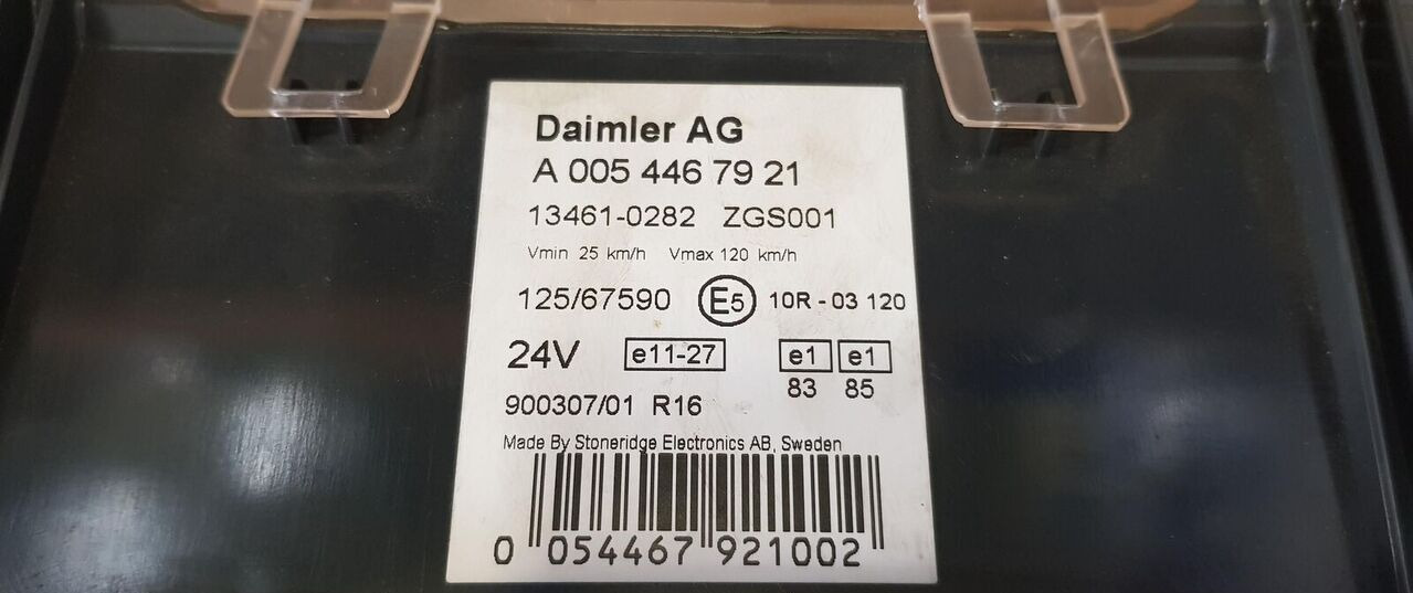 Mercedes-Benz AXOR EURO 5 - Salpicadero para Camión: foto 2 Mercedes-Benz AXOR EURO 5 - Salpicadero para Camión: foto 2