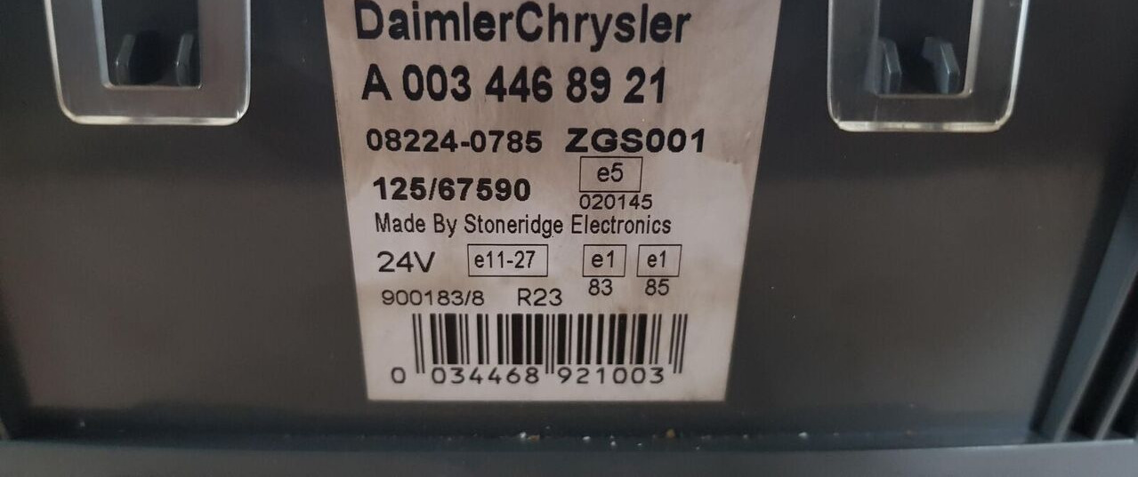 Mercedes-Benz AXOR EURO 5 - Salpicadero para Camión: foto 5 Mercedes-Benz AXOR EURO 5 - Salpicadero para Camión: foto 5