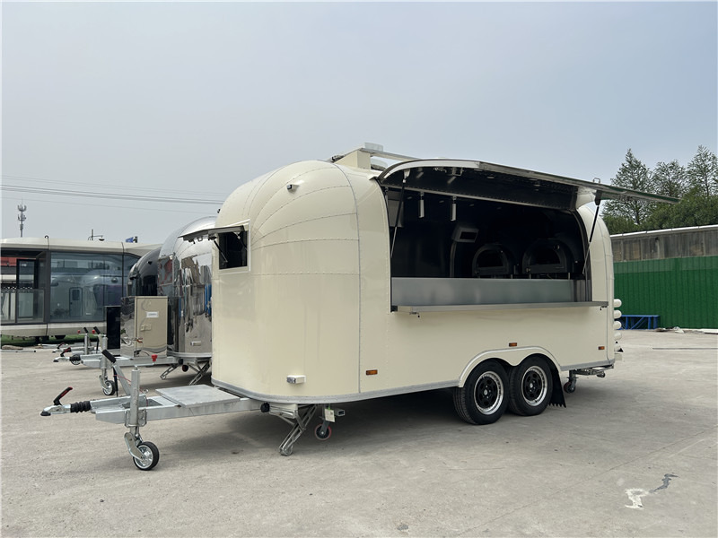 European Food Truck Pizza Food Truck, Smash Burger Foodtruck - Remolque venta ambulante: foto 2 European Food Truck Pizza Food Truck, Smash Burger Foodtruck - Remolque venta ambulante: foto 2