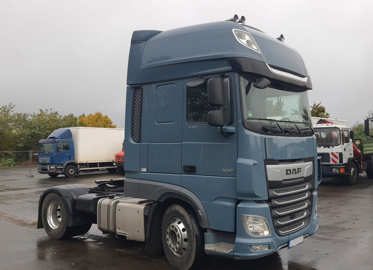 DAF XF 530 SSC Kipphydraulik, Standklima, Retarder - Cabeza tractora: foto 1 DAF XF 530 SSC Kipphydraulik, Standklima, Retarder - Cabeza tractora: foto 1