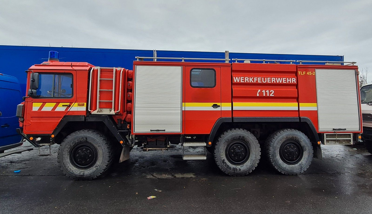 MAN 15.232 DF 6x6 KAT1 Feuerwehr TLF 4500/500 - Camión cisterna: foto 2 MAN 15.232 DF 6x6 KAT1 Feuerwehr TLF 4500/500 - Camión cisterna: foto 2