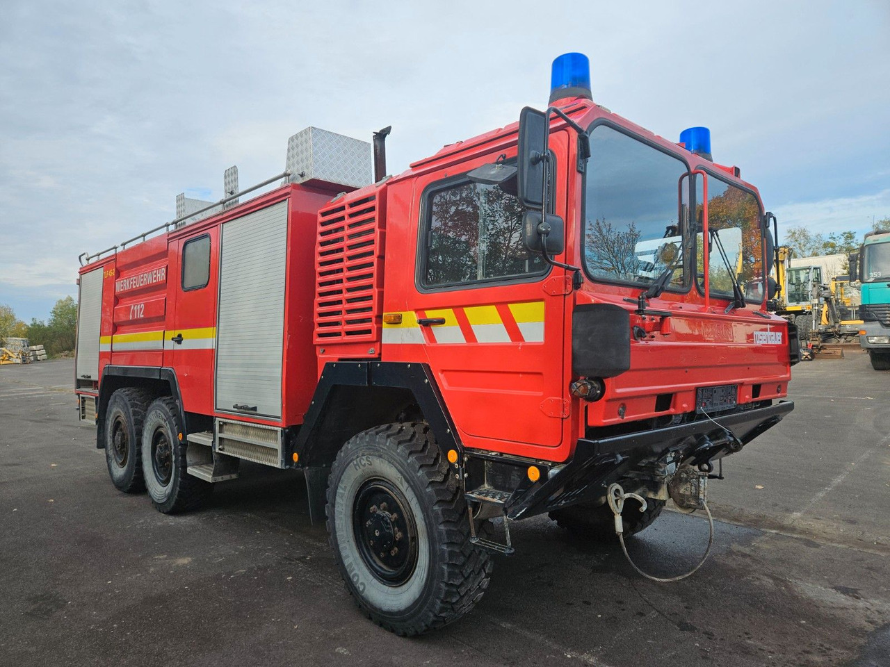 MAN KAT 6x6 Tanklöschfahrzeug - Camión cisterna: foto 2 MAN KAT 6x6 Tanklöschfahrzeug - Camión cisterna: foto 2