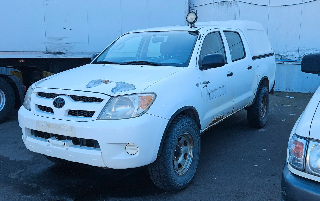 Toyota Hilux Double Cab 4x4 - SUV/ Todoterreno: foto 1 Toyota Hilux Double Cab 4x4 - SUV/ Todoterreno: foto 1
