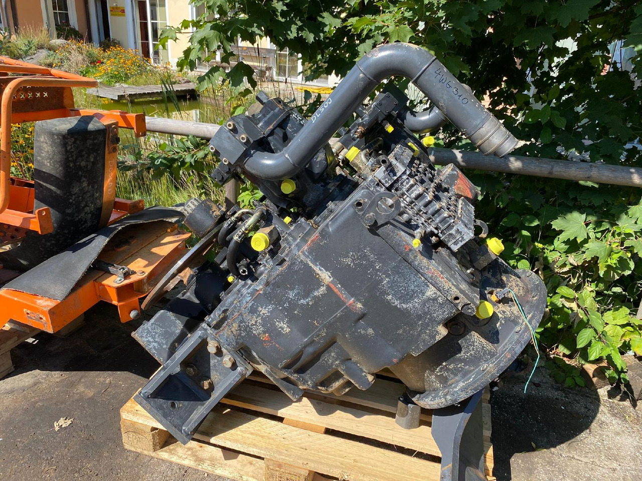 Doosan ZF 4WG 310 aus DL 500 - Caja de cambios para Maquinaria de construcción: foto 1 Doosan ZF 4WG 310 aus DL 500 - Caja de cambios para Maquinaria de construcción: foto 1