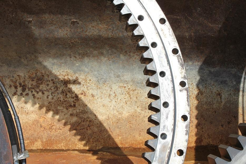 Hitachi 220 - Corona de giro para Maquinaria de construcción: foto 4 Hitachi 220 - Corona de giro para Maquinaria de construcción: foto 4