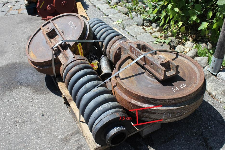 Hitachi FH 220 - Piezas del tren de rodaje para Maquinaria de construcción: foto 2 Hitachi FH 220 - Piezas del tren de rodaje para Maquinaria de construcción: foto 2