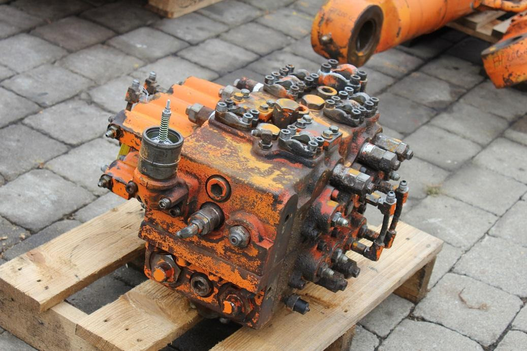 Hitachi FH200LC - Válvula hidráulica para Maquinaria de construcción: foto 4 Hitachi FH200LC - Válvula hidráulica para Maquinaria de construcción: foto 4