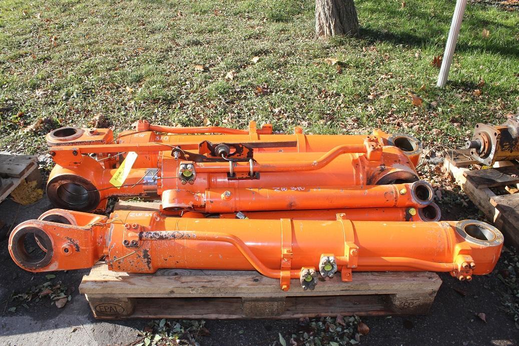 Hitachi ZW 310 - Cilindro hidráulico para Maquinaria de construcción: foto 2 Hitachi ZW 310 - Cilindro hidráulico para Maquinaria de construcción: foto 2