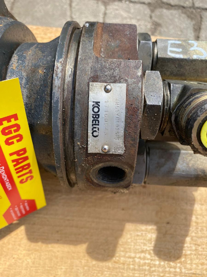 Holland E 305 - Reductor de giro para Excavadora de cadenas: foto 2 Holland E 305 - Reductor de giro para Excavadora de cadenas: foto 2