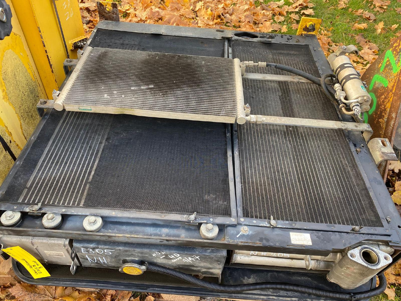 Holland E 305 - Sistema de refrigeración para Maquinaria de construcción: foto 2 Holland E 305 - Sistema de refrigeración para Maquinaria de construcción: foto 2