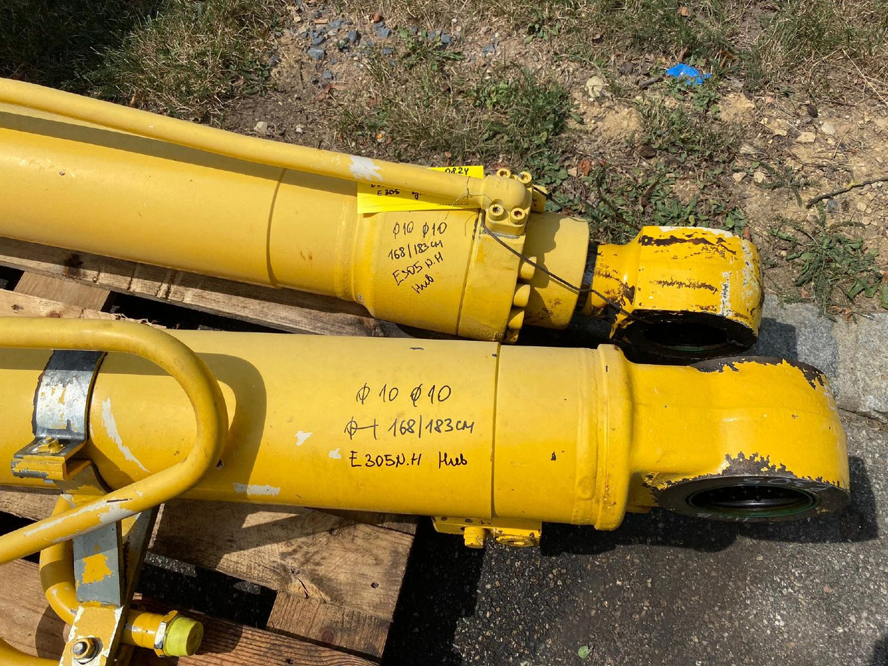 Holland E 305 - Cilindro hidráulico para Maquinaria de construcción: foto 3 Holland E 305 - Cilindro hidráulico para Maquinaria de construcción: foto 3