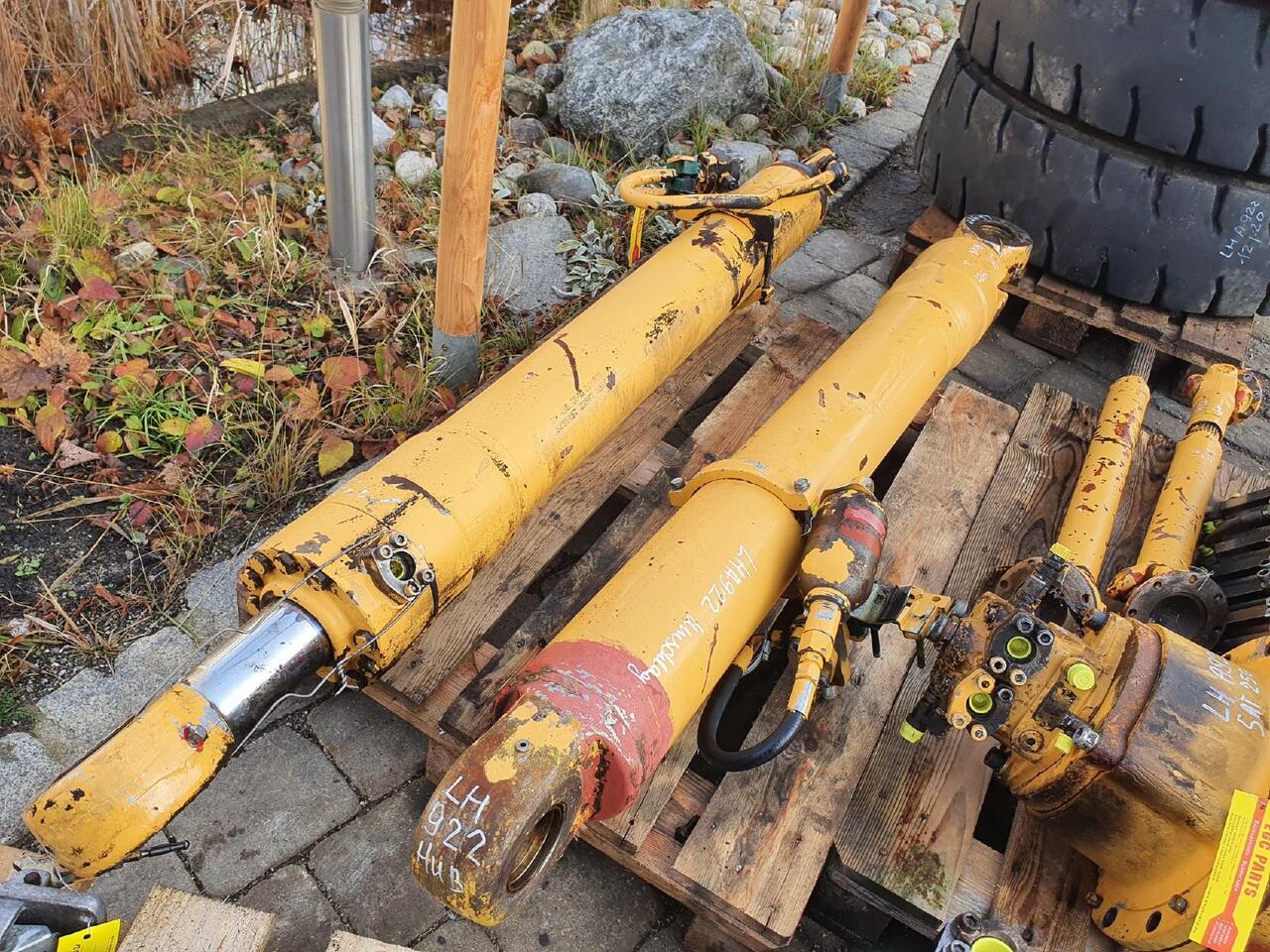 Liebherr A 922 - Cilindro hidráulico para Maquinaria de construcción: foto 5 Liebherr A 922 - Cilindro hidráulico para Maquinaria de construcción: foto 5