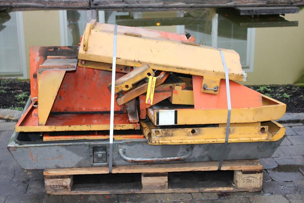 Liebherr A902 LIT - Carrocería y exterior para Maquinaria de construcción: foto 5 Liebherr A902 LIT - Carrocería y exterior para Maquinaria de construcción: foto 5