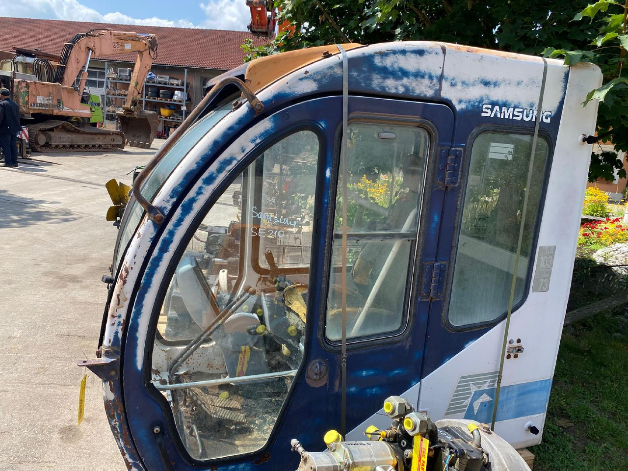 Samsung SE 210 - Cabina para Maquinaria de construcción: foto 3 Samsung SE 210 - Cabina para Maquinaria de construcción: foto 3