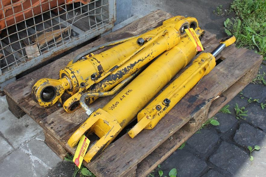 Volvo LM 846 - Cilindro hidráulico para Maquinaria de construcción: foto 3 Volvo LM 846 - Cilindro hidráulico para Maquinaria de construcción: foto 3