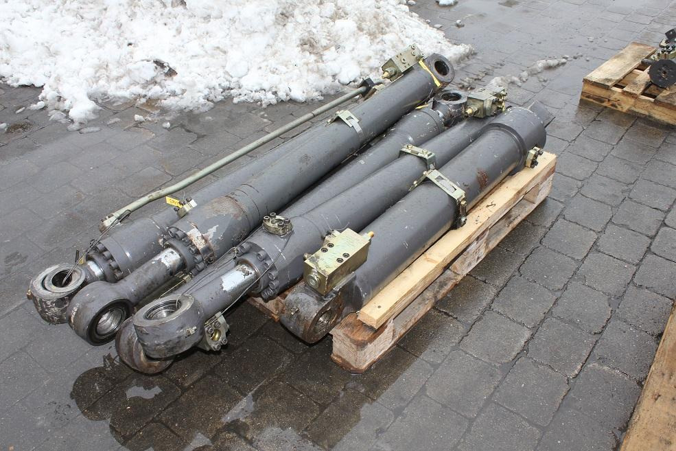 Volvo W 160 B - Cilindro hidráulico para Maquinaria de construcción: foto 3 Volvo W 160 B - Cilindro hidráulico para Maquinaria de construcción: foto 3