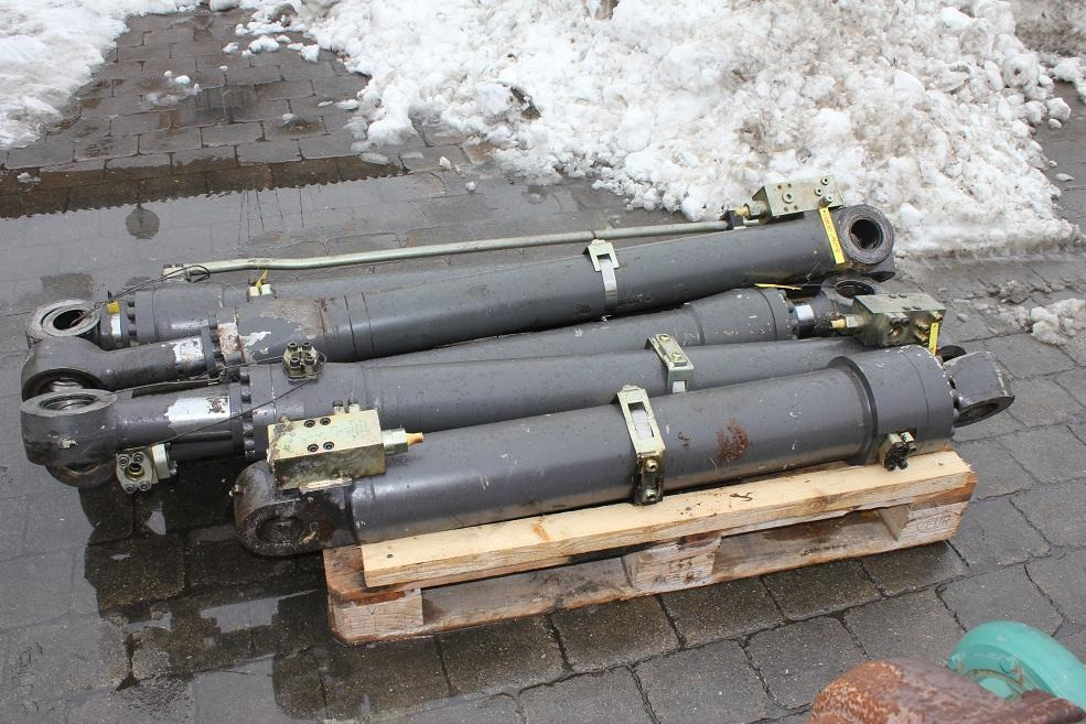 Volvo W 160 B - Cilindro hidráulico para Maquinaria de construcción: foto 4 Volvo W 160 B - Cilindro hidráulico para Maquinaria de construcción: foto 4