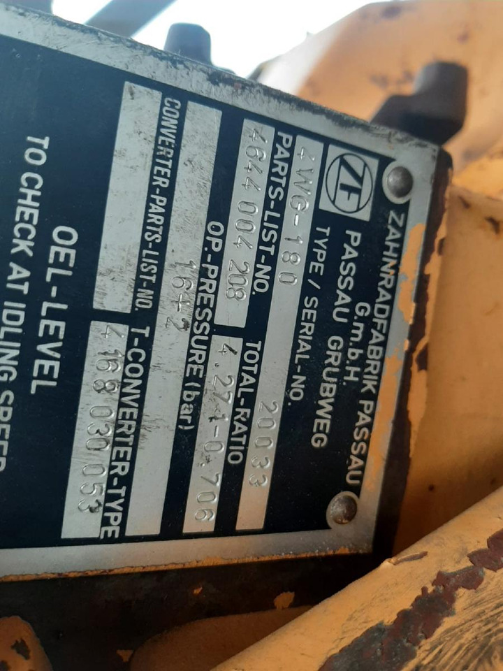 ZF 4 WG 180 aus Case 621 - Caja de cambios para Maquinaria de construcción: foto 2 ZF 4 WG 180 aus Case 621 - Caja de cambios para Maquinaria de construcción: foto 2