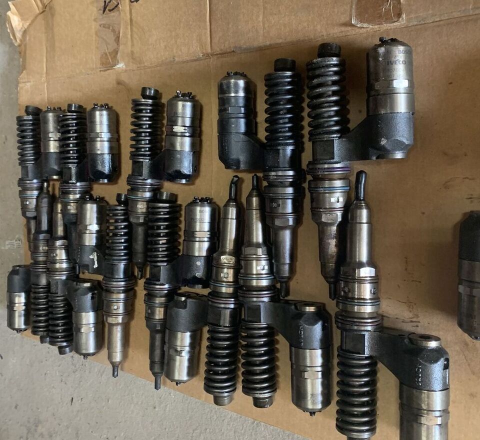 Bosch 0414701006 IVECO Stralis truck - Inyector para Camión: foto 3 Bosch 0414701006 IVECO Stralis truck - Inyector para Camión: foto 3