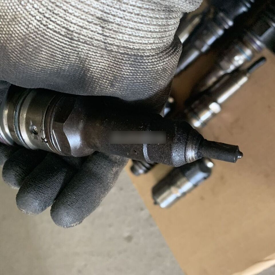 Bosch 0414701006 IVECO Stralis truck - Inyector para Camión: foto 5 Bosch 0414701006 IVECO Stralis truck - Inyector para Camión: foto 5