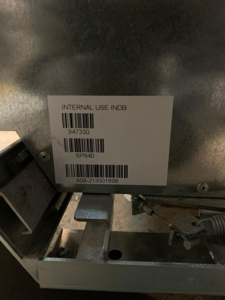 IVECO indel B 5802797207 SP940 24L stan nieznany 5802797207 IVECO - Cabina e interior para Camión: foto 2 IVECO indel B 5802797207 SP940 24L stan nieznany 5802797207 IVECO - Cabina e interior para Camión: foto 2