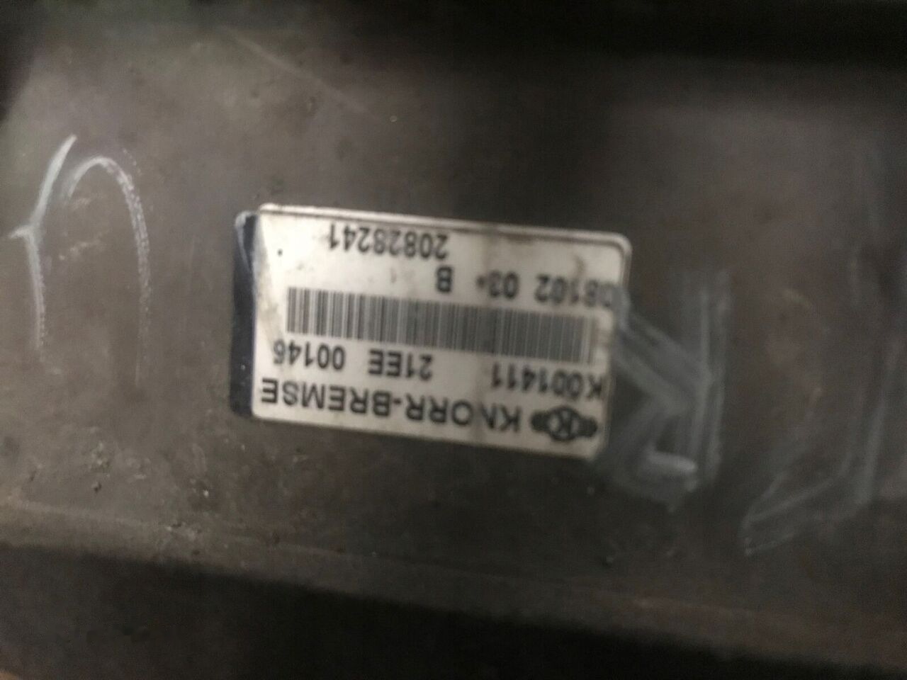 Knorr-Bremse K001411 Volvo FM FH Renault - Válvula de freno para Camión: foto 3 Knorr-Bremse K001411 Volvo FM FH Renault - Válvula de freno para Camión: foto 3