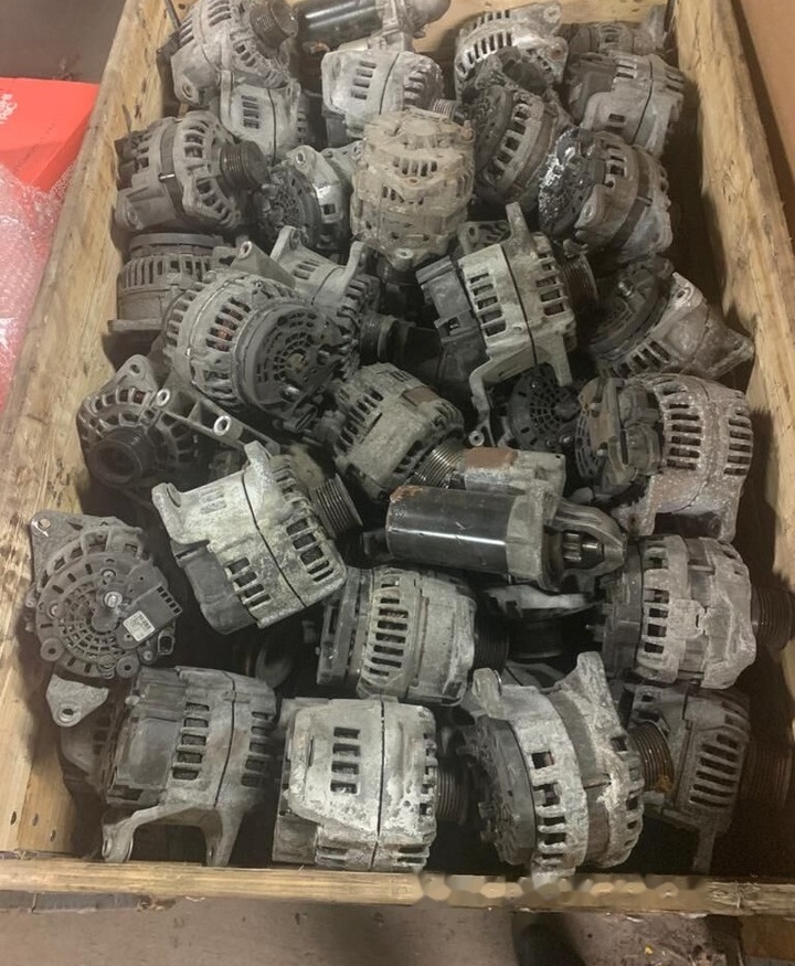 Mitsubishi M009T66371 Volvo FH13 truck - Arranque para Camión: foto 4 Mitsubishi M009T66371 Volvo FH13 truck - Arranque para Camión: foto 4