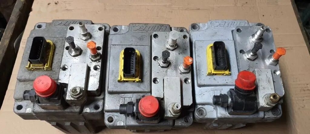 Moduł EMITEC Euro 6 Man TGX TGL TGM 811540361390AB regeneracja H 811540361390AB - Silenciador/ Sistema de escape para Camión: foto 1 Moduł EMITEC Euro 6 Man TGX TGL TGM 811540361390AB regeneracja H 811540361390AB - Silenciador/ Sistema de escape para Camión: foto 1