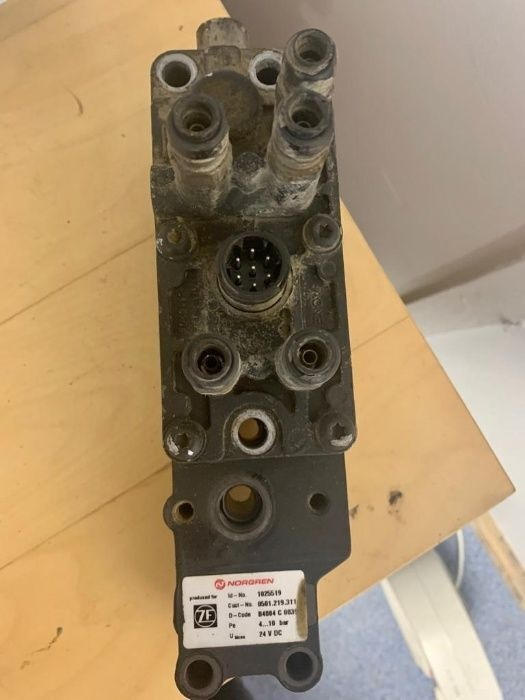 Norgren ZF oryginał HURT wybieraka 1025519   MAN TGA TGX TGL - Válvula de freno para Camión: foto 2 Norgren ZF oryginał HURT wybieraka 1025519   MAN TGA TGX TGL - Válvula de freno para Camión: foto 2