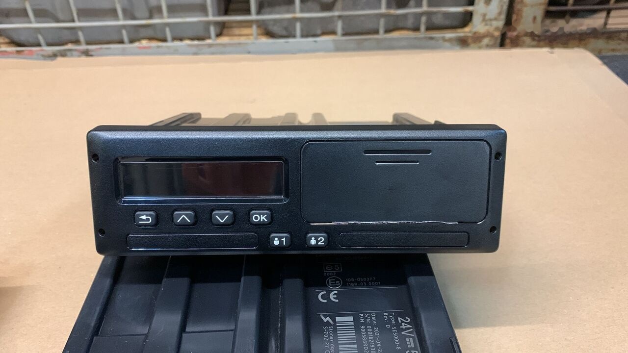 Scania NOWY 24V 5A 2918154 TYPE: SE5000-8 2918154 Scania truck - Tacógrafo para Camión: foto 1 Scania NOWY 24V 5A 2918154 TYPE: SE5000-8 2918154 Scania truck - Tacógrafo para Camión: foto 1