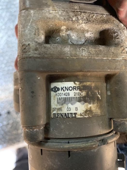 Zawór hamulcowy Oryginał Hurt K001428   Renault Magnum 440 DXI - Válvula para Camión: foto 3 Zawór hamulcowy Oryginał Hurt K001428   Renault Magnum 440 DXI - Válvula para Camión: foto 3