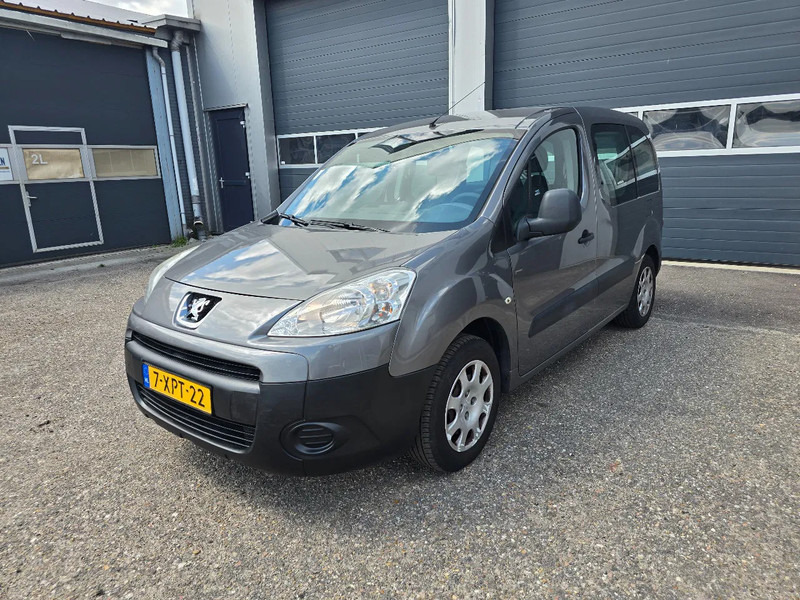 Coche Peugeot Partner 1.6 benzine: foto 1