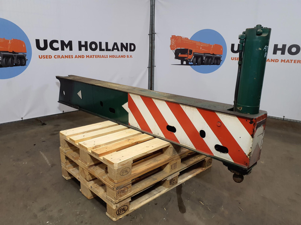 FAUN ATF 30-2 outrigger beam front complete - Suspensión para Autogrúa: foto 1 FAUN ATF 30-2 outrigger beam front complete - Suspensión para Autogrúa: foto 1