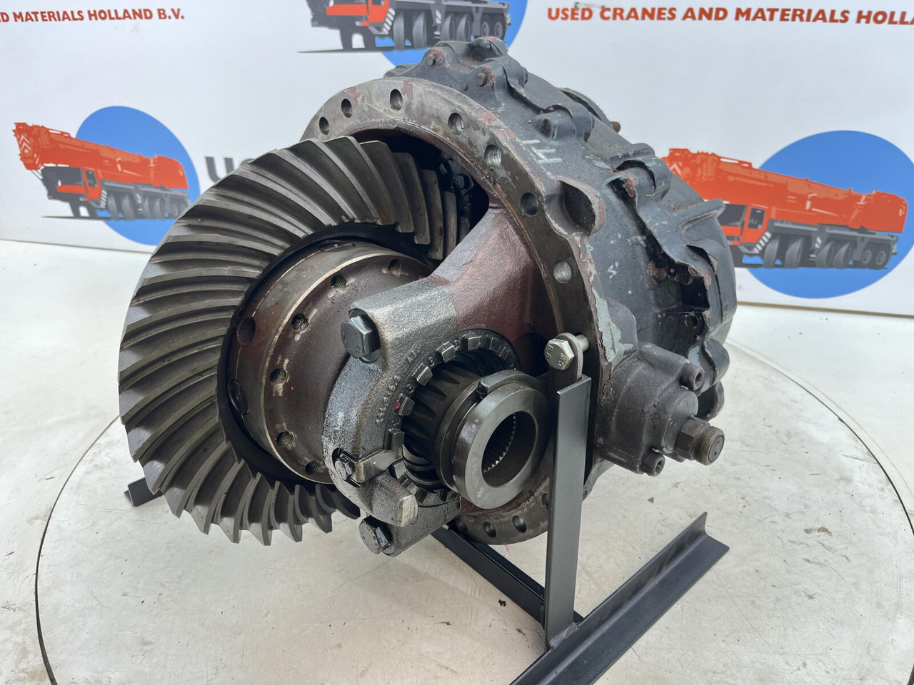 FAUN ATF 60-4 mid differential 14x34 axle 2 - Diferencial para Autogrúa: foto 2 FAUN ATF 60-4 mid differential 14x34 axle 2 - Diferencial para Autogrúa: foto 2