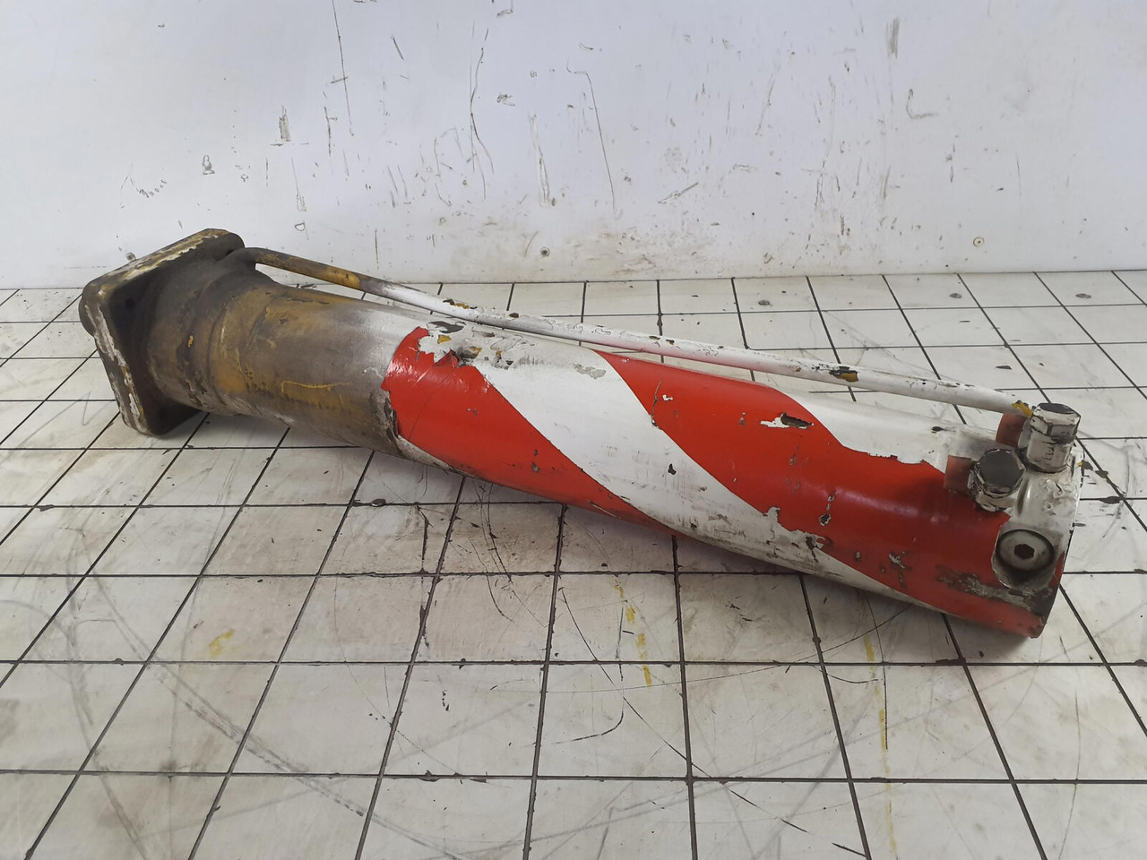 FAUN AUN RTF 30 outrigger cylinder - Cilindro hidráulico para Autogrúa: foto 4 FAUN AUN RTF 30 outrigger cylinder - Cilindro hidráulico para Autogrúa: foto 4