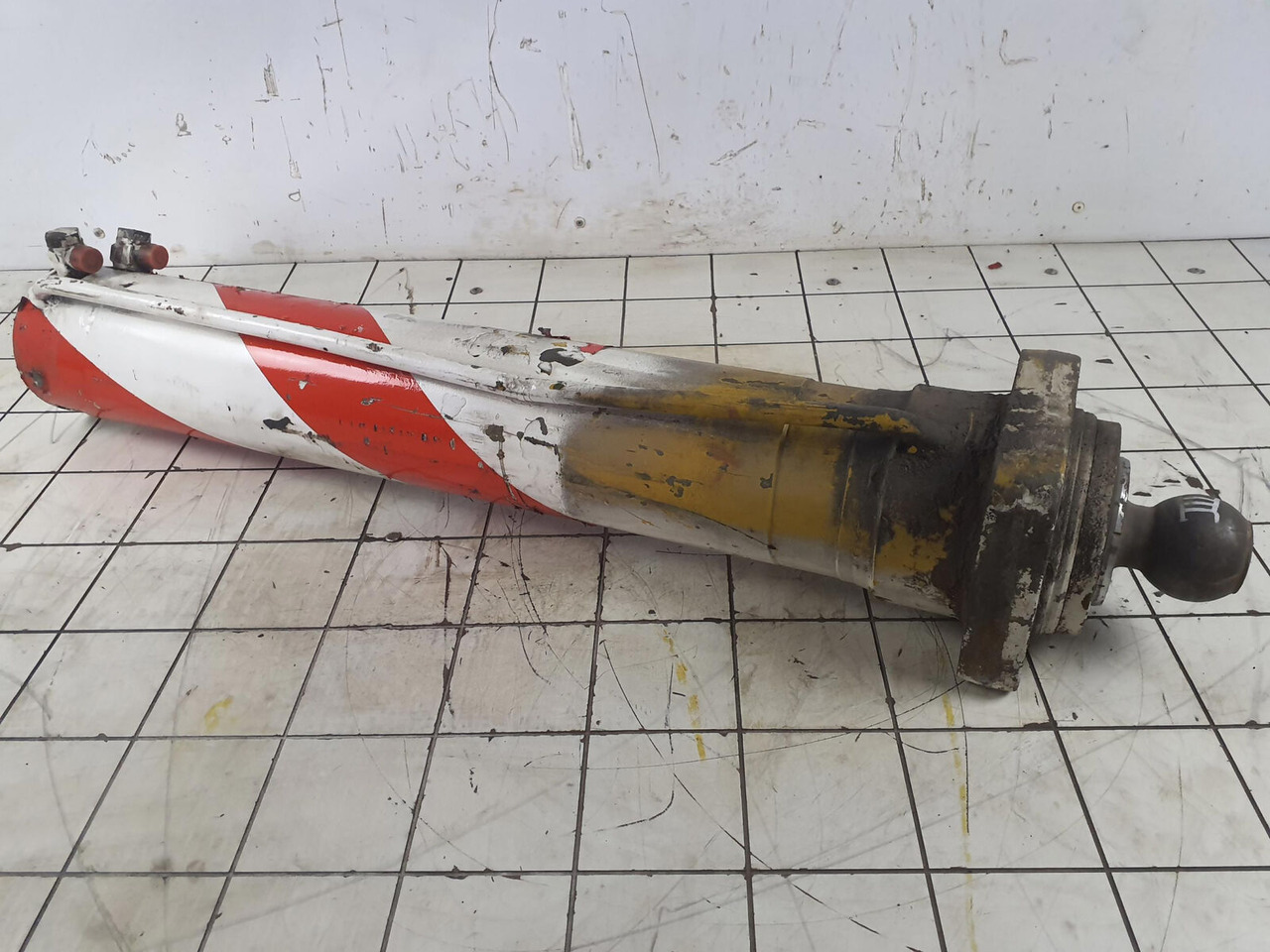 FAUN AUN RTF 30 outrigger cylinder - Cilindro hidráulico para Autogrúa: foto 2 FAUN AUN RTF 30 outrigger cylinder - Cilindro hidráulico para Autogrúa: foto 2