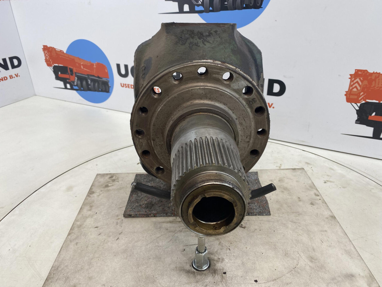 FAUN Faun ATF 30 Steering knuckle 16 holes axle 1 - Mangueta para Autogrúa: foto 2 FAUN Faun ATF 30 Steering knuckle 16 holes axle 1 - Mangueta para Autogrúa: foto 2