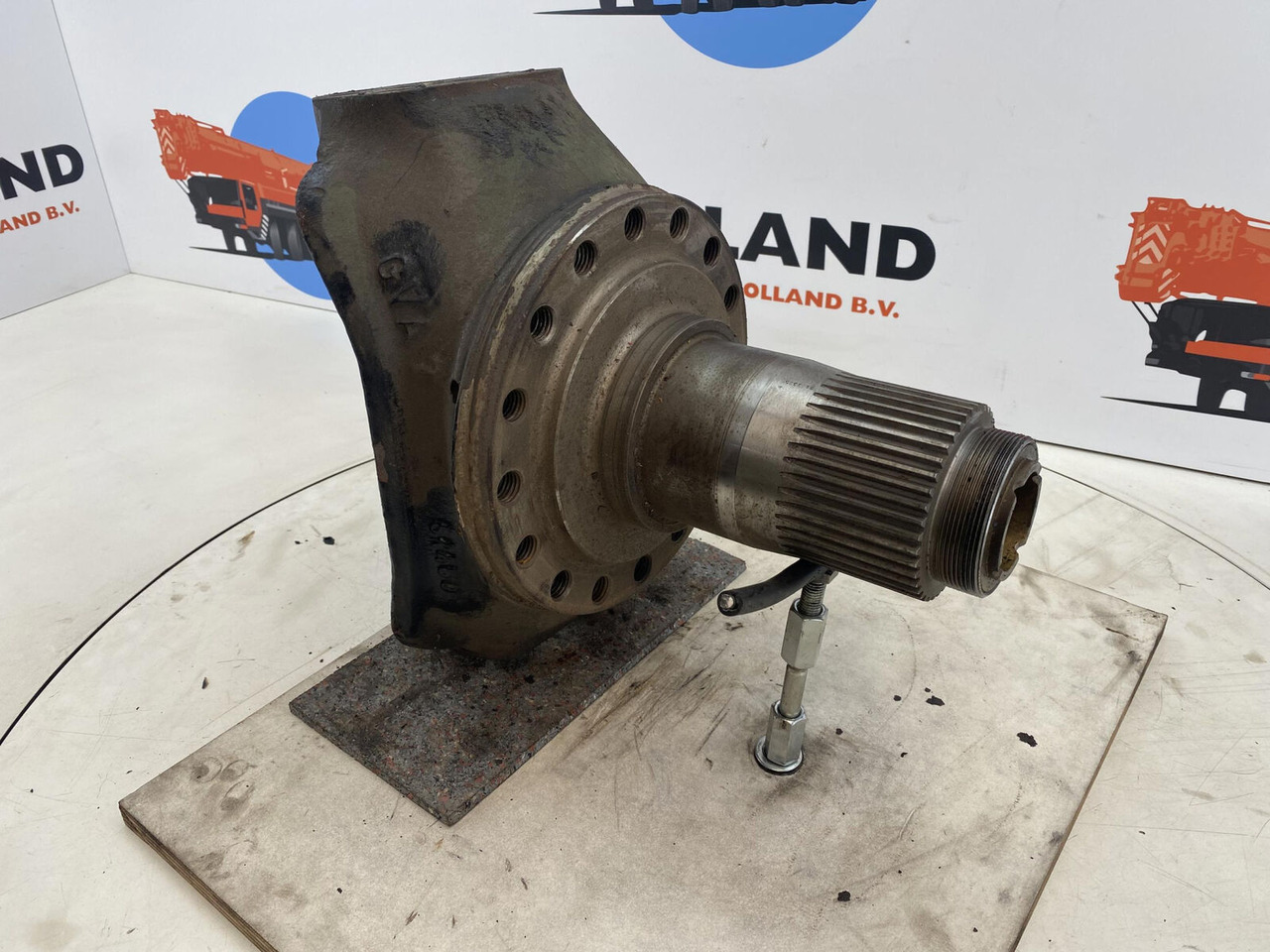 FAUN Faun ATF 30 Steering knuckle 16 holes axle 1 - Mangueta para Autogrúa: foto 3 FAUN Faun ATF 30 Steering knuckle 16 holes axle 1 - Mangueta para Autogrúa: foto 3