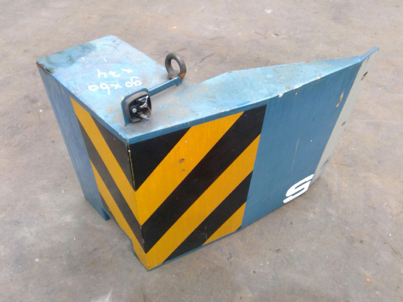 Faun ATF 40G-2 counterweight 0,7 ton left side - Contrapeso para Maquinaria de construcción: foto 1 Faun ATF 40G-2 counterweight 0,7 ton left side - Contrapeso para Maquinaria de construcción: foto 1